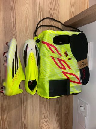 Pack Botas Fútbol Adidas F50 + Accesorios