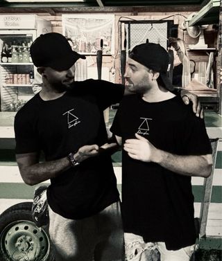 Black T-shirt DISCIPLINA