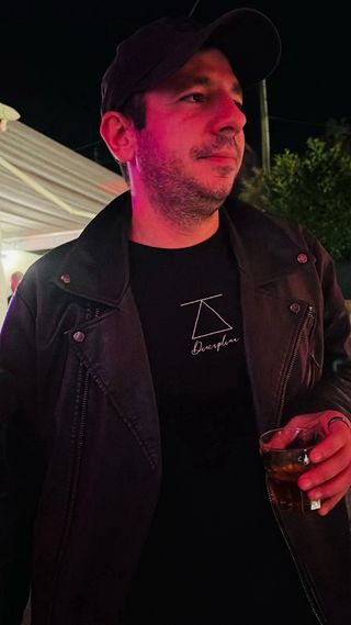 Black T-shirt DISCIPLINA