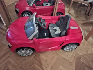 Coche eléctrico infantil rojo