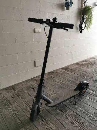 Patinete Eléctrico con cargador