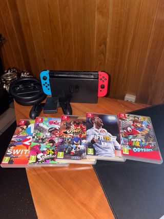 Nintendo Switch Azul y Rojo + 6 juegos