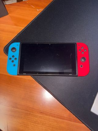Nintendo Switch Azul y Rojo + 6 juegos