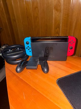 Nintendo Switch Azul y Rojo + 6 juegos