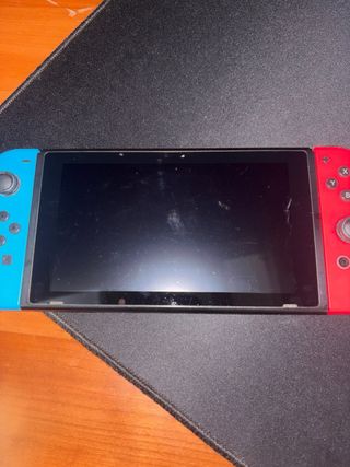 Nintendo Switch Azul y Rojo + 6 juegos