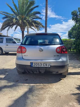 Volkswagen Golf 2004