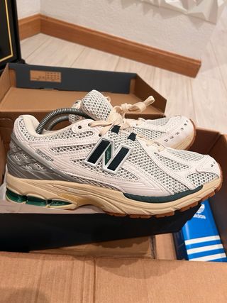 Zapatillas New Balance 1906R Verde/Crema