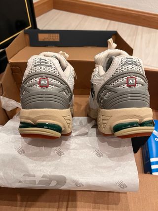 Zapatillas New Balance 1906R Verde/Crema