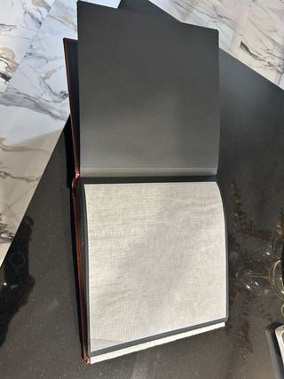 Álbum de piel 30x30 “EN SU CAJA “