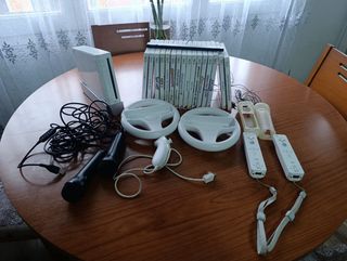 Nintendo Wii Bianca con Accessori e Giochi