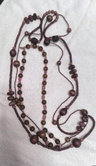 Collane di perline in legno e pietra