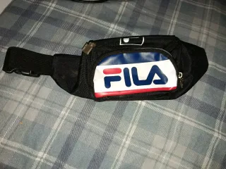 Riñonera Fila Negra y Multicolor