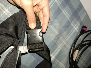 Riñonera Fila Negra y Multicolor