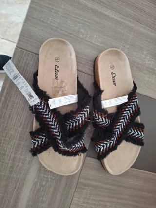 Sandalias Etam juveniles sin estrenar T.40/41
