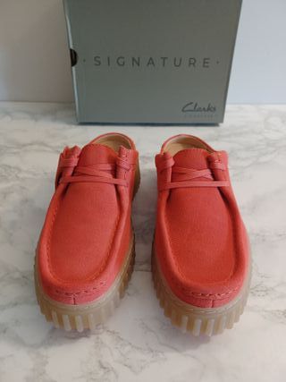 Clarks Torhill Mule Zuecos Coral Suede