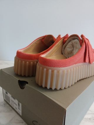 Clarks Torhill Mule Zuecos Coral Suede