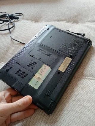 Mini Netbook Acer Aspire One D270 Rojo