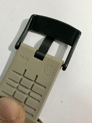 Reloj Swatch Táctil SUVT100 Earth Zero