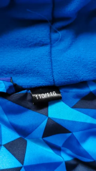 Conjunto ropa nieve Niño Azul y negro.