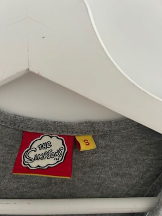 Camiseta Simpsons Marge y Homer Corazón