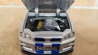 Nissan GTR R34 Skyline a escala