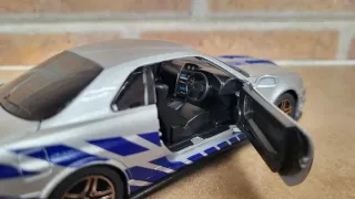 Nissan GTR R34 Skyline a escala