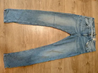 Pantalón pitillo hombre azul