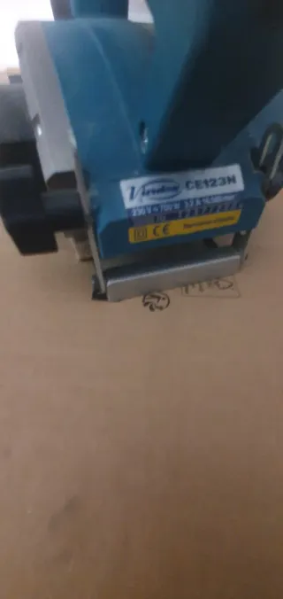 Cepillo Eléctrico Virutex