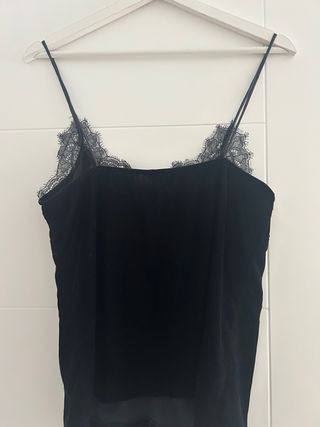 Top terciopelo y encaje negro