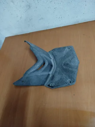 Tapa Batería Sym Jet 125 (2018)