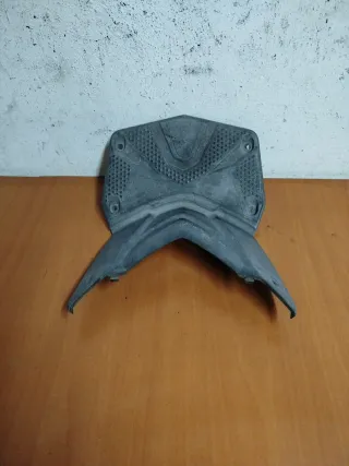 Tapa Batería Sym Jet 125 (2018)