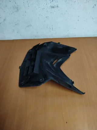 Tapa Batería Sym Jet 125 (2018)