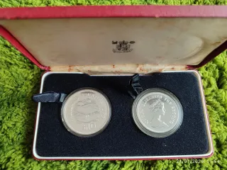 Falkland Islands 5 y 10 Pounds Plata 1979