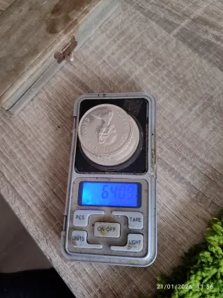 Falkland Islands 5 y 10 Pounds Plata 1979