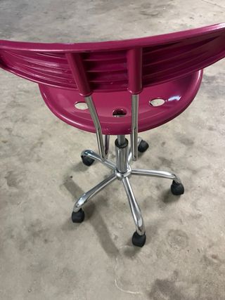 Silla de escritorio rosa diseño moderno