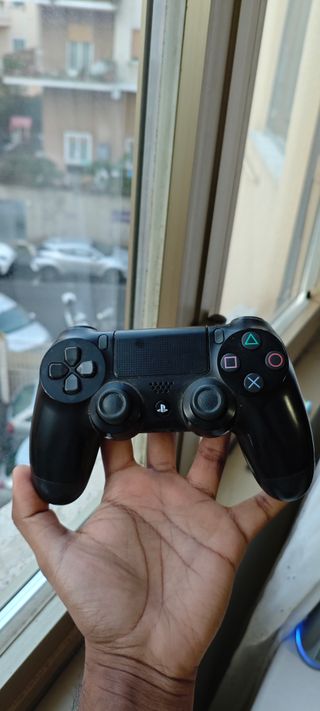 PS4 Slim 500GB + FIFA 20