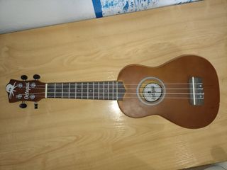 Ukelele Octopus Marrón