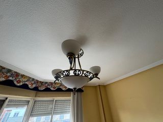 2 Lámparas de salón doradas y blancas