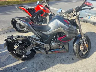 Moto Naked zontes u125