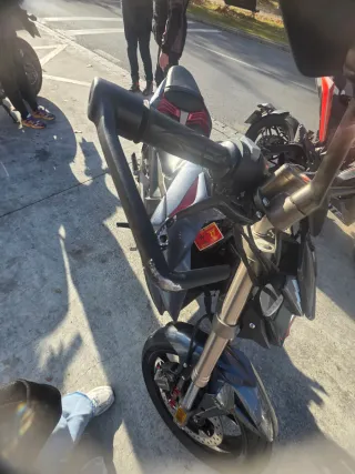 Moto Naked zontes u125