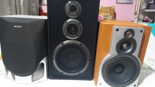 3 Pares de Altavoces SONY y SAMSUNG