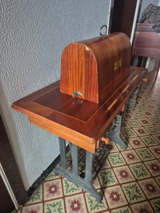 Máquina de coser Alfa De Luxe Modelo 67