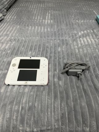 Nintendo 2DS Bianca e Rossa