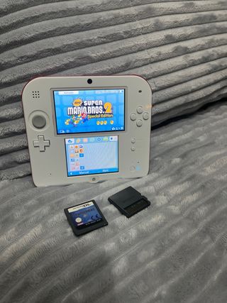 Nintendo 2DS Bianca e Rossa