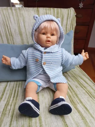 Bambola grande vintage, realistica, morbida.63 cm