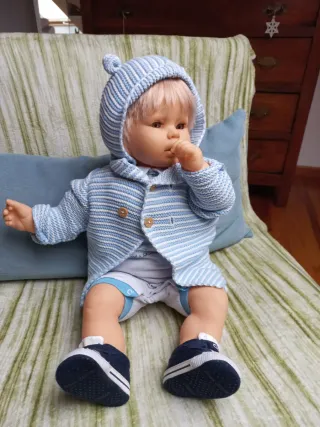 Bambola grande vintage, realistica, morbida.63 cm