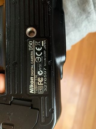 Cámara Nikon D50 + 2 Lentes: 70-300mm y 28-80mm