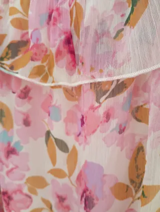 Blusa floral volantes manga larga