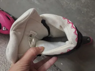 Patines en línea rosas y negros