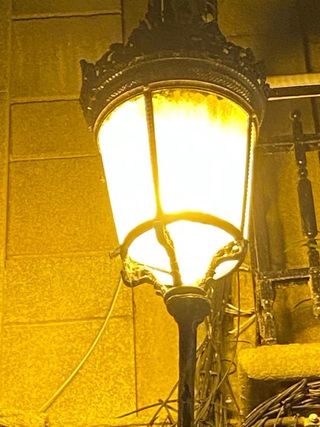 Farola restaurada en lampara de mesa